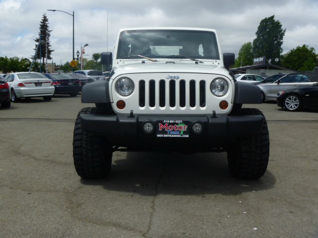 Jeep Wrangler 2010 photo 2