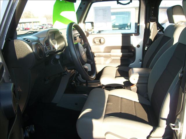 Jeep Wrangler 2010 photo 2