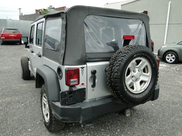 Jeep Wrangler 2010 photo 2