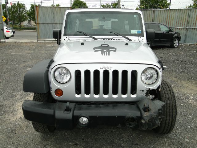 Jeep Wrangler 2010 photo 32