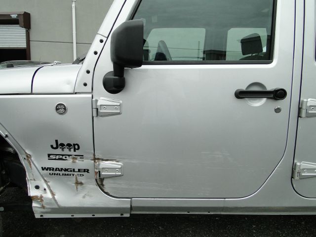 Jeep Wrangler 2010 photo 33