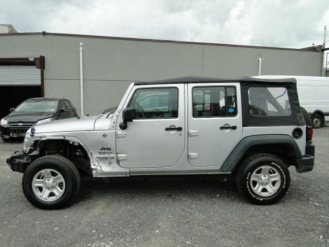 Jeep Wrangler 2010 photo 34