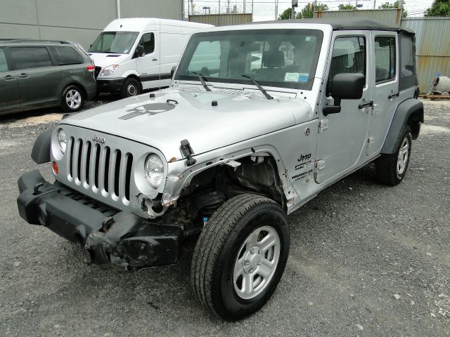 Jeep Wrangler 2010 photo 35