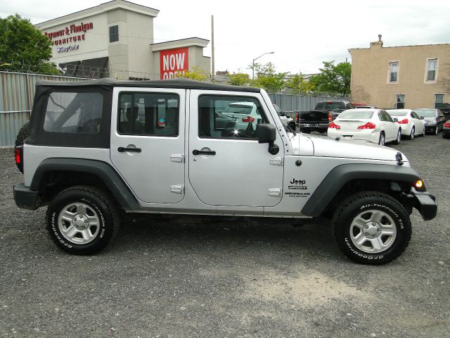 Jeep Wrangler 2010 photo 39