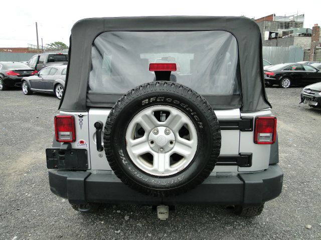 Jeep Wrangler 2010 photo 41