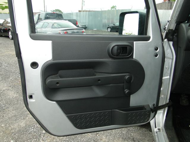 Jeep Wrangler 2010 photo 43