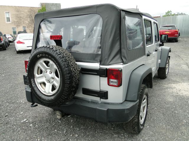 Jeep Wrangler 2010 photo 8