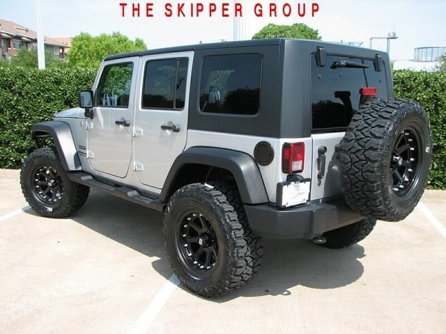 Jeep Wrangler 2010 photo 3