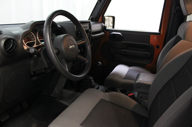 Jeep Wrangler 2010 photo 27