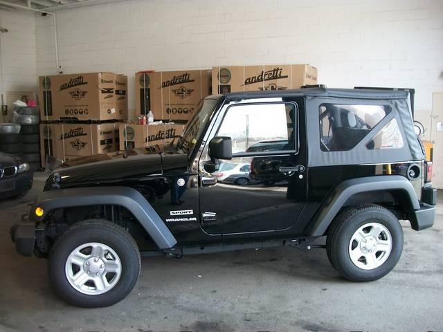 Jeep Wrangler 2010 photo 3