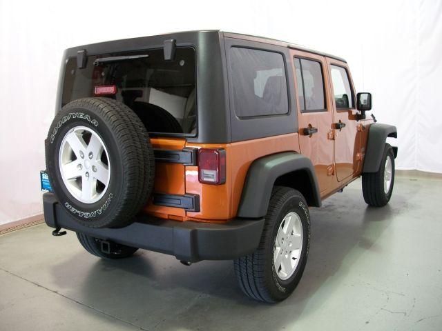 Jeep Wrangler 2011 photo 3