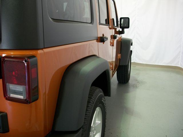 Jeep Wrangler 2011 photo 4