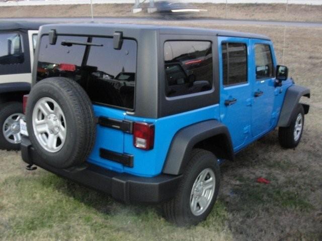 Jeep Wrangler 2011 photo 4