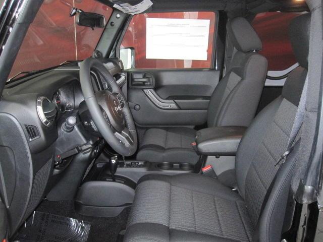 Jeep Wrangler 2011 photo 3