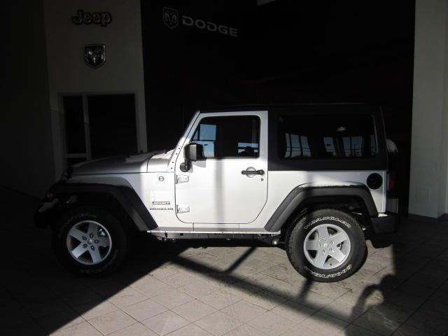 Jeep Wrangler 2011 photo 1