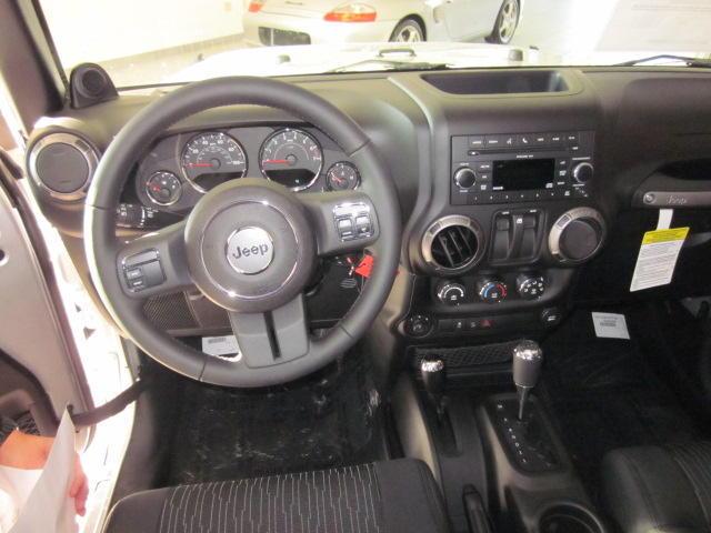 Jeep Wrangler 2011 photo 5