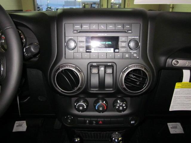 Jeep Wrangler 2011 photo 5