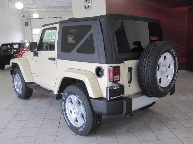 Jeep Wrangler 2011 photo 2