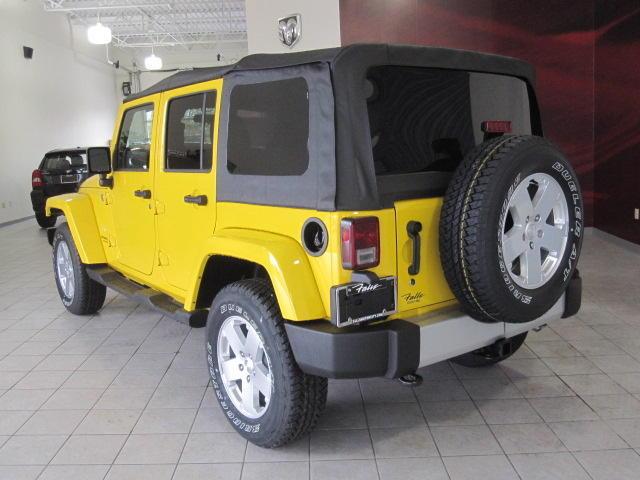 Jeep Wrangler 2011 photo 2