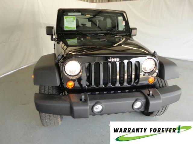 Jeep Wrangler 2011 photo 2