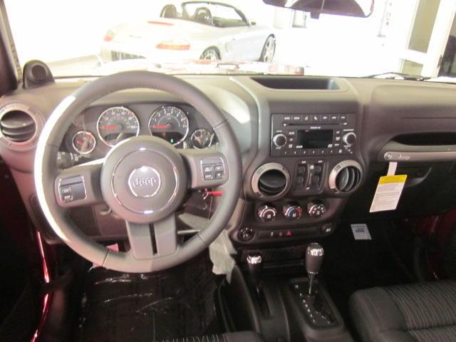 Jeep Wrangler 2011 photo 5