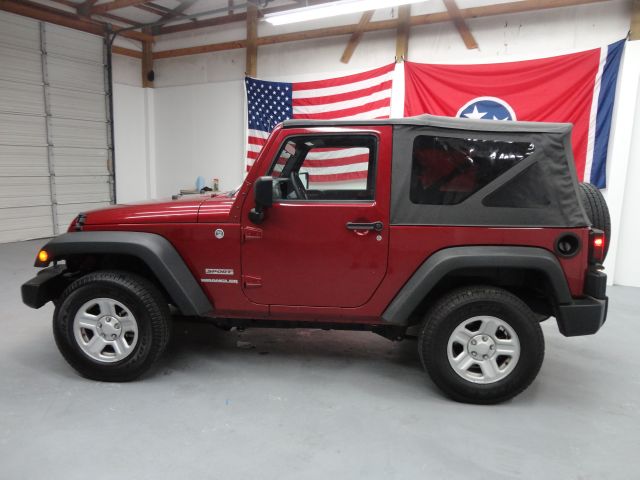 Jeep Wrangler 2011 photo 1