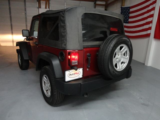 Jeep Wrangler 2011 photo 11