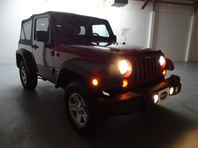 Jeep Wrangler 2011 photo 13