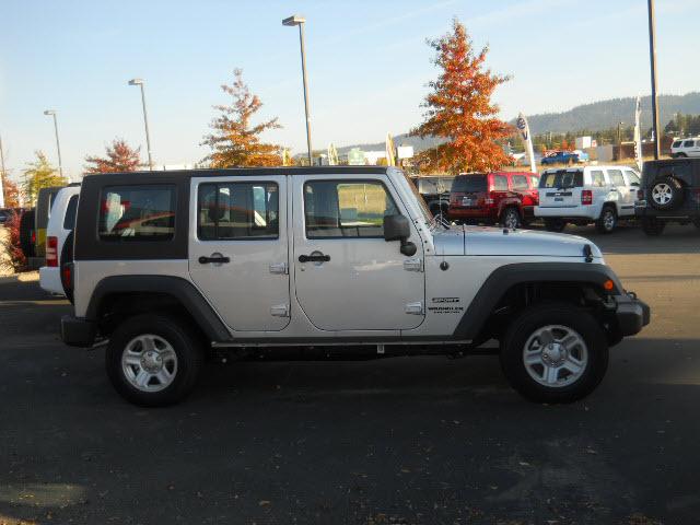 Jeep Wrangler 2011 photo 1