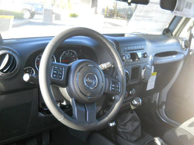 Jeep Wrangler 2011 photo 5