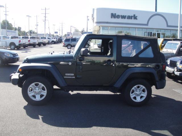 Jeep Wrangler 2011 photo 3