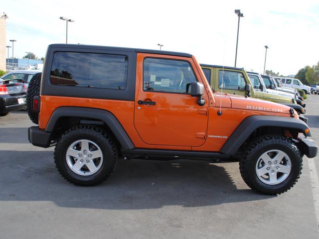 Jeep Wrangler 2011 photo 1