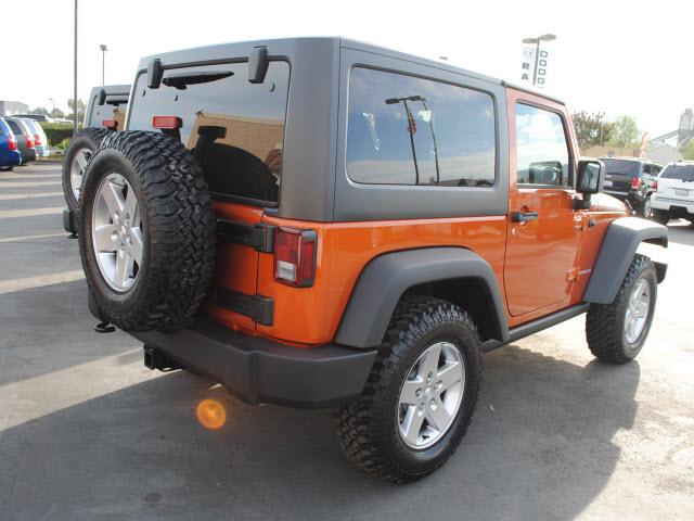 Jeep Wrangler 2011 photo 2