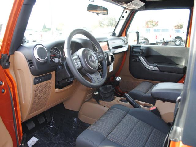 Jeep Wrangler 2011 photo 4