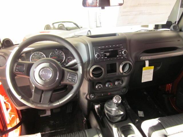 Jeep Wrangler 2011 photo 5