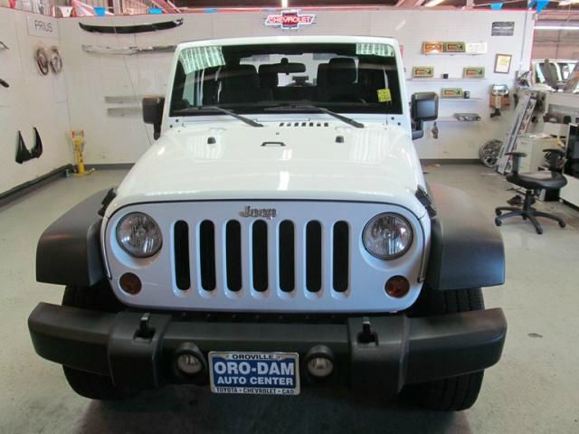 Jeep Wrangler 2011 photo 4