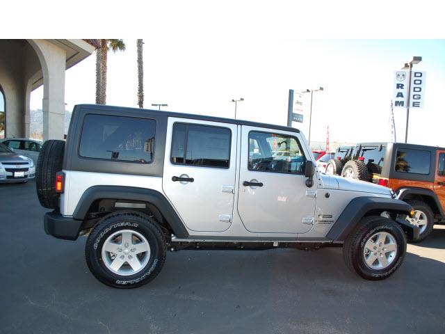 Jeep Wrangler 2011 photo 1