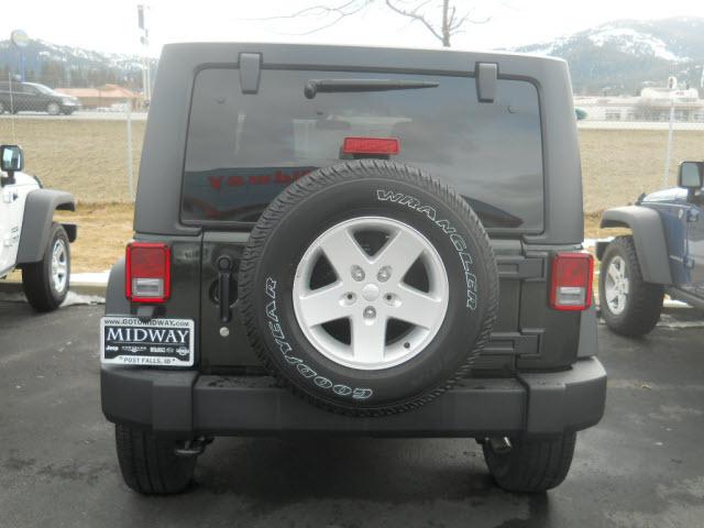 Jeep Wrangler 2011 photo 4