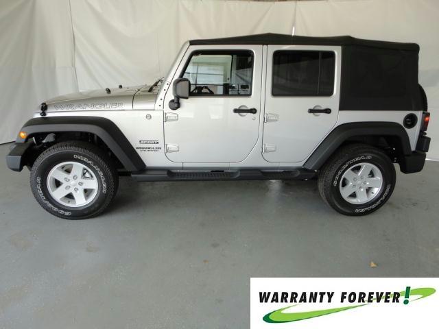 Jeep Wrangler 2011 photo 1