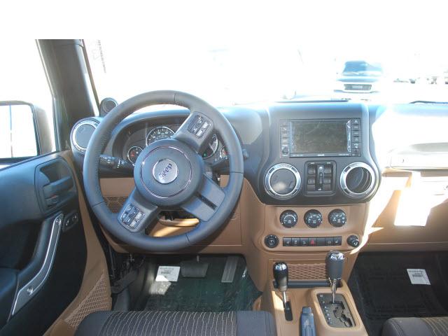 Jeep Wrangler 2011 photo 4