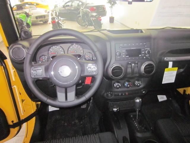 Jeep Wrangler 2011 photo 5