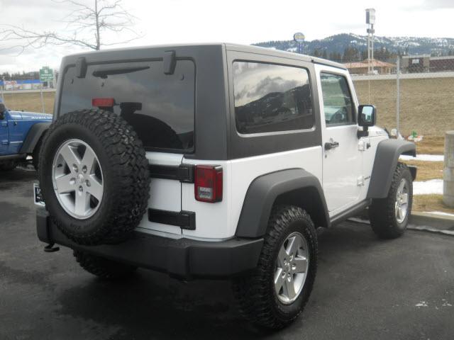 Jeep Wrangler 2011 photo 1