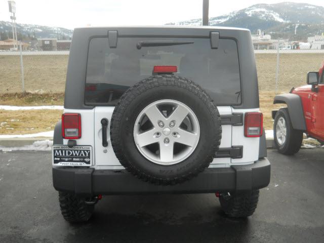 Jeep Wrangler 2011 photo 4