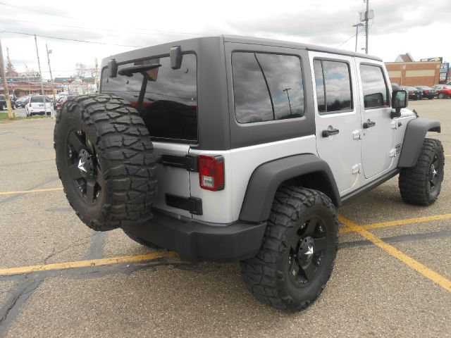 Jeep Wrangler 2011 photo 15