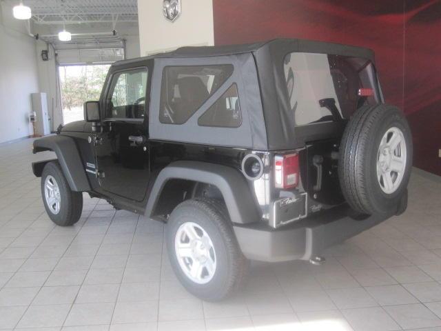 Jeep Wrangler 2011 photo 2