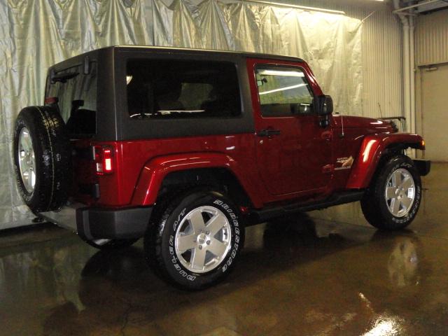 Jeep Wrangler 2011 photo 2