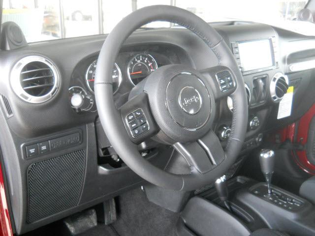 Jeep Wrangler 2011 photo 4