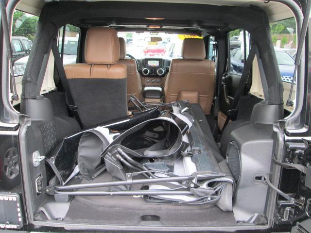 Jeep Wrangler 2011 photo 10