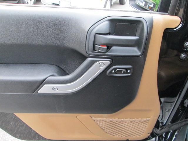 Jeep Wrangler 2011 photo 6