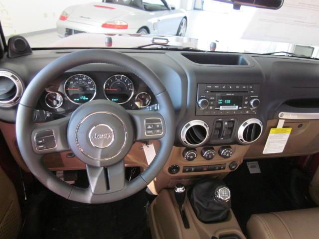 Jeep Wrangler 2011 photo 5